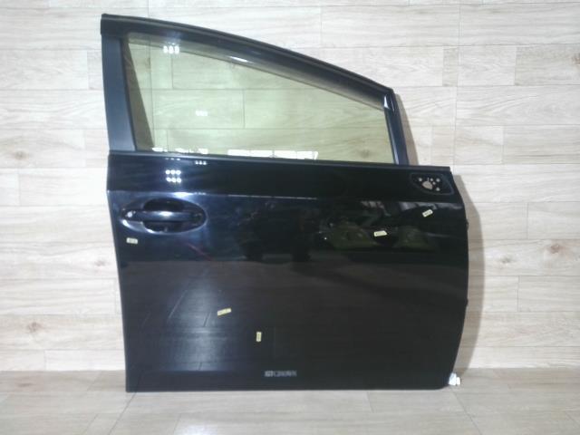 プリウスα DAA-ZVW41W 右 フロントドア 運転席ドア 右Fドア S Lセレクション 5人 2ZR-FXE 202 67001-47110