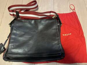 bally ショルダーバック（ブラウンレザー）