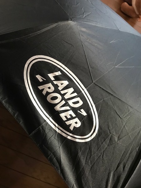 送料サービス！車内に1本、誰も持ってない？雨の日に目立つ、さりげなく　LAND　ROVER　レンジローバーロゴ　アンブレラ　折りたたみ傘
