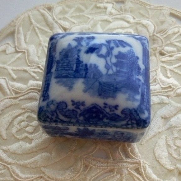 ウィロー・パターン Willow　Pattern 小物入れ　陶器 コレクション