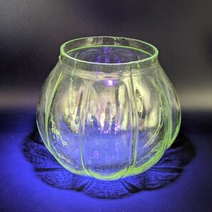 【萬】あめや瓶 ガラス瓶 ガラス瓶 ラムネ色 気泡入り ウランガラスの画像1