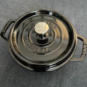 ストウブ　STAUB ピコ・ココット ラウンド 20cm シャイニーブラック 両手鍋 2.2L