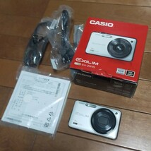 CASIO EXILIM EX-ZR15_画像1