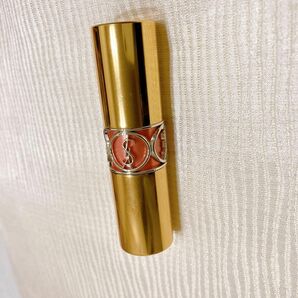 イヴ・サンローラン YSL ルージュヴォリュプテシャイン15 婚活リップ