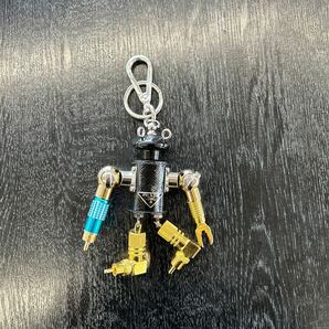 PRADA プラダ ロボット バッグチャーム トライアングルロゴ 三角ロゴ プレー キーホルダー ブラック の画像1