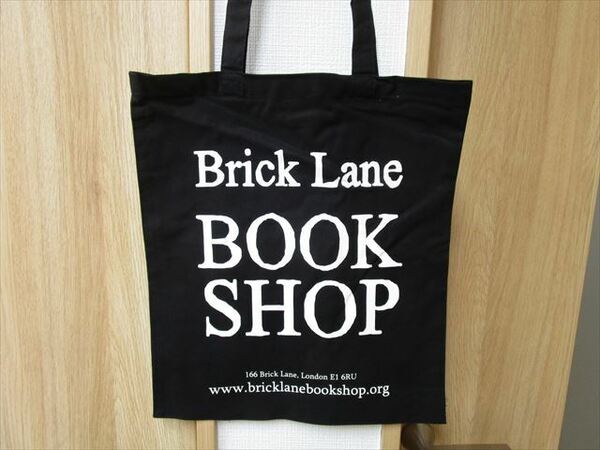 ★新品未使用★ブリックレーン書店　トートバッグ　BIDBI製（BIDBI）(Brick Lane Bookshop)　英国書店（ロンドン）インド製　黒　LO91