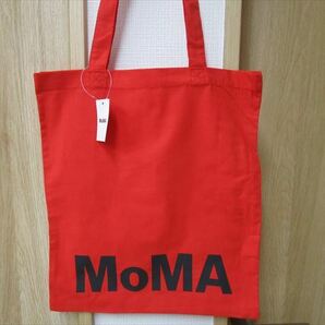 新品未使用★ＭＯＭＡ（モマ）エットレ・ソットサス メッセージ トートバッグ(すべてを白く塗るだけでは魂は救れない)NY近代美術館赤N95　