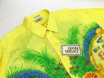 GIANNI VERSACE 長袖 シャツ タグ付 サイズ 50 マイアミ フロリダ USA 総柄 イエロー メデューサ イタリア製 メンズ ジャンニ ヴェルサーチ_画像3