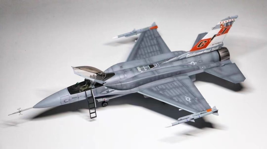 تم تجميع ورسم المنتج النهائي Hasegawa 1/48 US Navy F-16C, نماذج بلاستيكية, الطائرات, منتج منتهي