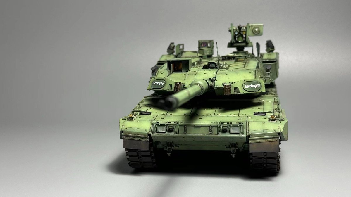 دبابة القتال الرئيسية 1/35 الناتو ليوبارد 2A8 مجمعة مسبقًا ومطلية, نماذج بلاستيكية, خزان, المركبات العسكرية, منتج منتهي