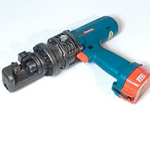 動作良好！ 中古品 マキタ makita 12V 充電式鉄筋カッタ SC130D コードレス_画像2