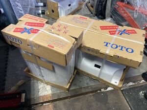 ○D8814 未使用　TOTO ピュアレストQR 便器タンクセット　CS232BM SH233BA○