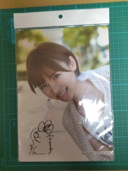 正規品 AKB48 TOKYO デート 下敷き 2 篠田麻里子 新品 したじき B5 EZZ-0104-2 Mariko Shinoda writing mat CARD poster