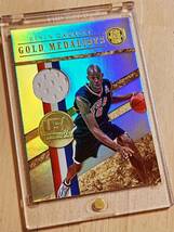 2011 -012 Panini Gold Standard Gold Medalists KEVIN GARNETT Jersey Refractor (/299) / ケビン ガーネット USA_画像2