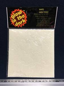 GLOW IN THE DARK STICKERS SAFE NON-TOXIC ステッカー グロースターステッカー シール グロー ダーク 暗闇で光るシール MK TOKYO 蛍光珍品