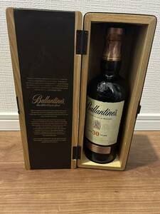 未開栓　バランタイン 30年 ベリーレア 40% 700ml 木箱 スコッチ BALLANTINE'S/VERY RARE/SCOTCH/WHISKY 