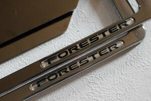 SUBARUスバル純正OP◆FORESTER◆フォレスター専用◆クロムメッキナンバーフレーム◆２枚現品のみ