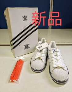 3282　adidas　新古　26.5cm　スニーカー　