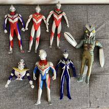 ウルトラマン ソフビ人形 円谷プロ バンダイ 1998年ウルトラヒーローシリーズ ★ティガ、ガイア、アグル、ダイナ、バルタン星人_画像1