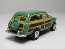 Ford 1/82 フォード Woody Wagon V8 ウッディ ステーションワゴン 1949 Classics SURF NARU kinsmart ウッディワゴン カントリー Tiki 若草_画像2