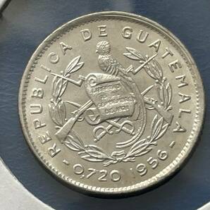 ☆外国銀貨【未使用 1956年グアテマラ5センタボ銀貨：カタログ値（1.7ｇ、silver720）コレクター放出品】銀貨 M319☆の画像2