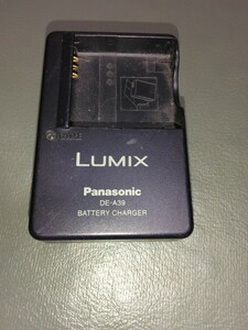 送料140円 Panasonic DE-A39　DE-A39A パナソニック LUMIX 純正 充電器 バッテリー充電器　動作未確認 BATTERY CHARGER