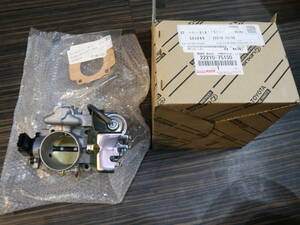  Toyota original part throttle body 22210-75150 new goods unused goods 2RZ 100 series Hiace Wagon RZH101G