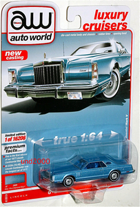 Auto World 1/64 1977 Lincoln Continental Mark V Lincoln Continental Mark 5 blue auto world Autoworld