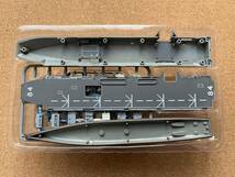 海上自衛隊 いずも型護衛艦 　　未組み立て　　　送料300円〜　　　エフトイズ_画像3