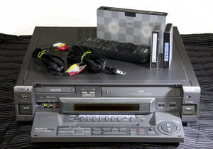 SONY/ソニー　HI8/VHS　Wビデオデッキ　WV-BW1　1996年製　純正リモコン/クリーニングテープ/ケーブル他　付き　動作確認済　希少！