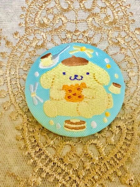 新品未使用 サンリオ 刺繍缶バッジ2 ポムポムプリン