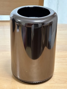 Mac Pro Late 2013　8コア 3GHz　24GBメモリ　SSD 256GB FirePro D300