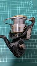 【中古】ダイワ 20 ルビアス LT4000-C SLPWスペアスプール付き　DAIWA LUVIAS_画像3