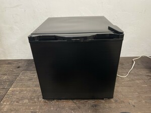 動作確認済み TOSHIBA 東芝 GR-HB30PA (TS) 冷蔵庫 2021年製 ブラウン ブラック 右開きタイプ 幅42.5cm 27L 1ドア (2)