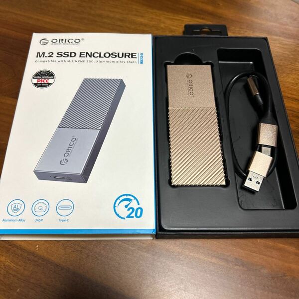 ORICO M.2 SSD 外付けケース 20Gbps NVMe ケース USB-C M.2 SSD ケース USB3.2 Gen2x2高速Type-C Trim指令 2230/2242/2260/2280 SSD対応