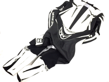 ベリック レザー レーシングスーツ サイズ 54 メンズ ホワイト × ブラック BERIK バイクウェア バイク用品 ハンガー付_画像2