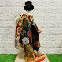 良品 日本人形 着物人形 舞子 高さ約55cm 芸者 兜 歴史 和風 美人 日本 希少 和装 レトロ インテリア 大きい インパクト 海外人気 和_画像5