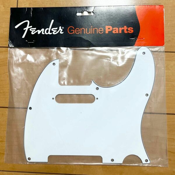 Fender エレキギター ギターパーツピックガード ホワイト