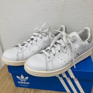 adidas　stan smith　アディダス　スタンスミス　ホワイト　グレー　スニーカー　23cm　シューズ　ローカット　靴　白