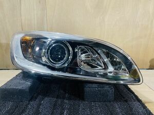 ★美品 点灯OK 破損無し★ FB FD ボルボ V60 S60 V60CC 後期 純正 HID ヘッドライト 右側 31420256 ヘッドランプ 155 134 157 A-1-99