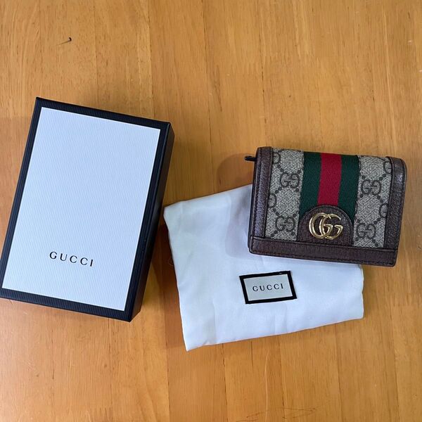 GUCCI グッチ 財布 ニつ折り財布