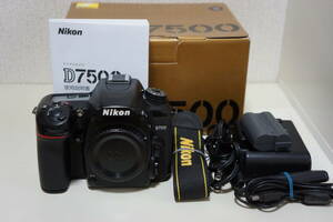 ニコン Nikon デジタル一眼レフ D7500(美品）