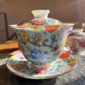 中国茶器　蓋碗　女性ぴったり　琺琅彩　繁花　水色
