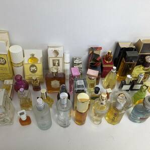 【 香水 まとめて 39点 】ニナリッチ コーセー アムウェイ 他 多数 未開封有り NINA RICCI KOSE Amway perfume 大量 せどり 転売（宮65）の画像1