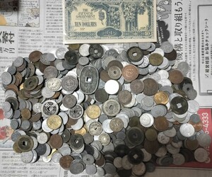 日本古銭 まとめて 約2.1kg と紙幣1枚　　　　　　　　寛永通宝 天保通宝 日本古銭　銀貨