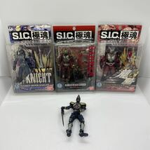 a*★中古品　S.I.C. 極魂 仮面ライダー龍騎 ギャレン ナイト ブレイド 4体セット フィギュア バンダイ ★_画像1