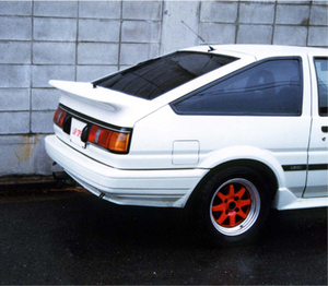 「ライブスポーツ」AE86(トレノ/レビン)３ドア用リアスポイラー(FRP白ゲル)