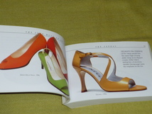 洋書　写真集　SHOES: A Celebration of Pumps, Sandals, Slippers & More　507ページ　シューズ,パンプス,ハイヒール,ブーツ,スニーカー…_画像3