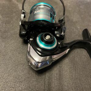 新品 ダイワ エメラルダス LT2500S-H-DH DAIWA EMERALDAS LT 2500 エギング スピニングリールの画像5