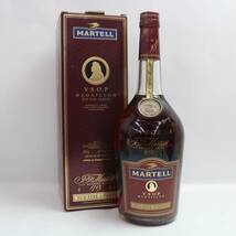 1円~MARTELL（マーテル）VSOP メダイヨン 赤ラベル グリーンボトル 40％ 1000ml N24C190070_画像1